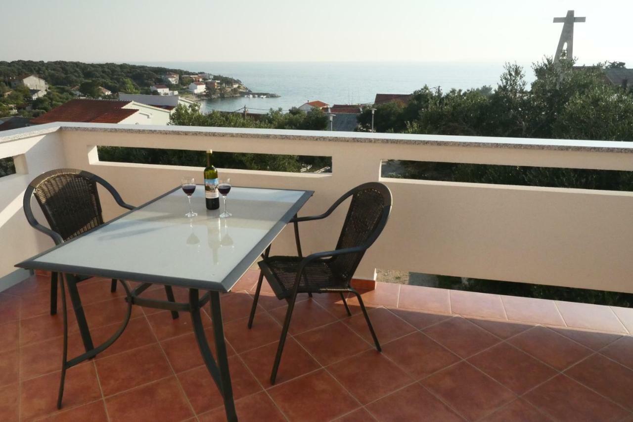 Apartmani Vesna ルン エクステリア 写真