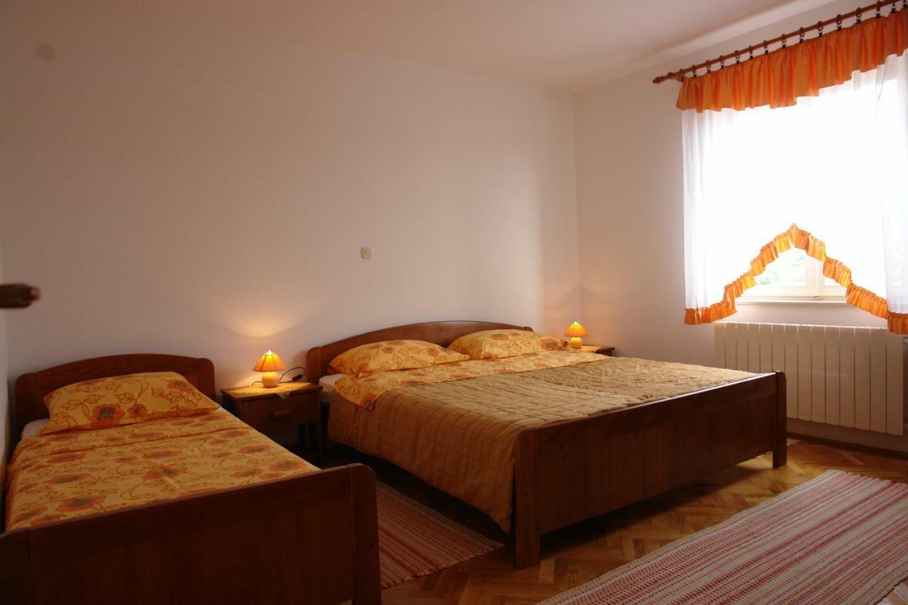Apartmani Vesna ルン エクステリア 写真